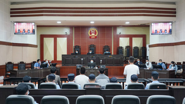 图片1:庭审现场.jpg