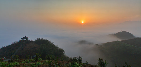 74.宜宾花椒山云海   经侦大队   刘志强.JPG